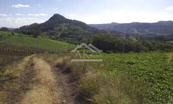 Imagem 2: Área de terras com vista e rica em água localizada no interior de Presidente Lucena