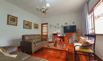 Imagem 4: Imóvel com perfil comercial à Venda, Em cima moradia com 3 dormitórios sendo 1 suíte, em b