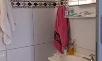 Imagem 6: Casa com edícula no Nova Jacareí com garagem coberta e Varanda