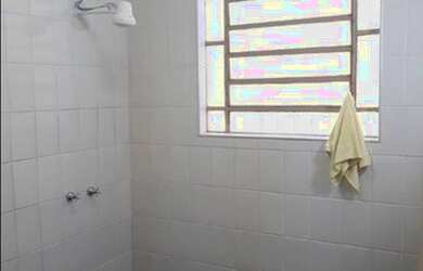 Imagem 7: Casa térrea com quintal e edícula