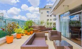 Imagem: COBERTURA EM FRENTE A PRAÇA BUENOS AIRES