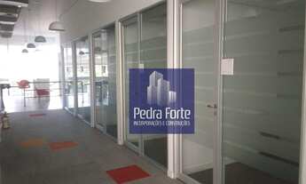 Imagem 6: Prédio corporativo com lajes de 1400 m² semi mobiliado