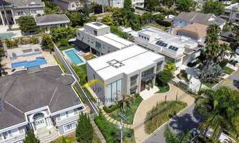 Imagem 2: Casa Alto Padrão para Venda em Tamboré Santana de Parnaíba-SP