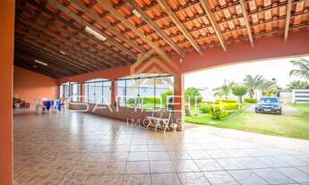 Imagem 6: Casa de condomínio térrea para venda possui 1950 metros quadrados com 4 quartos