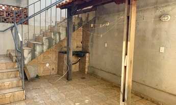 Imagem 2: Casa para alugar no Barreiro (Bairro Solar), quintal, porteiro físico, portão eletrônico