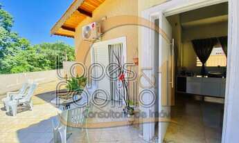 Imagem 2: Ótima casa muito ensolarada e com vista para mata verde!