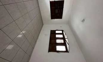 Imagem: Casa para venda com 180 metros com 6 quartos