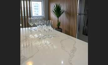 Imagem 5: Apartamento para VENDA TOTALMENTE REFORMADO possui 90 m2, 2 quartos e 1 escritório em Al