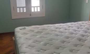 Imagem 7: Casa de condomínio sobrado para aluguel possui 320 metros quadrados com 4 quartos