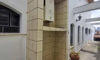 Imagem 5: Ótimo sobrado, com 350 m² de área construída, com 3 dormitórios sendo 1 suíte