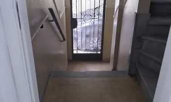 Imagem 3: Apartamento sala quarto cozinha e banheiro com dependências na Tijuca