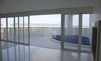 Imagem 5: Cobertura duplex com piscina de frente para o mar no Ibiza Towers em Balneário Camboriú