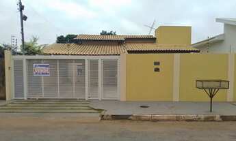 Imagem: Casa para venda com 2 quartos sendo 1 suíte