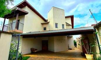 Imagem 2: Casa a venda com 325 m², 05 dormitórios sendo 02 suítes, 03 vagas em Jardim América