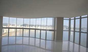 Imagem 2: Cobertura duplex com piscina de frente para o mar no Ibiza Towers em Balneário Camboriú