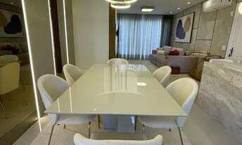 Imagem 3: Apartamento de Luxo Finamente Mobilado com Vista para o Mar