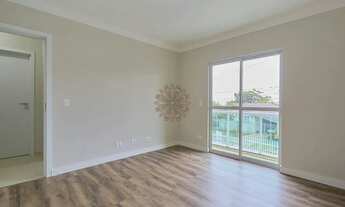 Imagem 7: Sobrado independente em Santa Felicidade com suíte, ático e 2 vagas de garagem