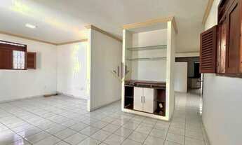 Imagem 5: Casa com Piscina, 3 Quartos, 3 Salas e Ótima Localização no Bairro dos Estados!