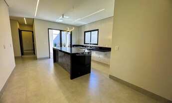 Imagem 4: Casa térrea com 4 suítes plenas, incluindo uma master com closet