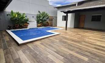 Imagem: Linda casa com lote de 300m2 e piscina aquecida