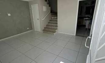 Imagem 4: Casa para venda possui 175 metros quadrados com 3 quartos em Santa Felicidade - Curitiba