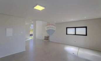 Imagem 4: Lhe apresento essa belissíma residência localizada no exclusivo Condomínio Real Park, que