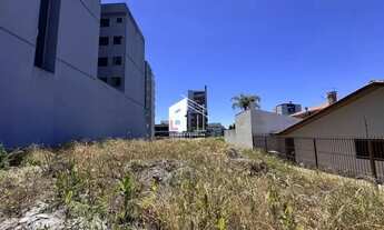 Imagem 4: Terreno plano no bairro Sanvitto, com 420 metros