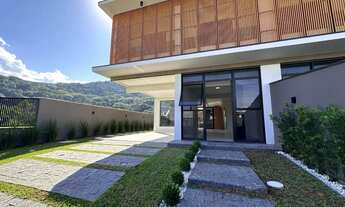 Imagem: Casa com 3 quartos sendo 1 Suíte no bairro