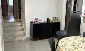 Imagem 7: Casa para venda possui 340 metros quadrados com 5 quartos