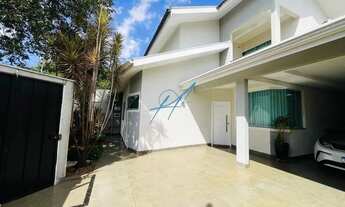 Imagem 2: Casa à venda em Maringá, Jardim Pinheiros, com 3 quartos, com 261 m²