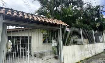 Imagem 3: 2 Casas!!! Casa 2 dormitórios, 1 banheiro, cozinha, sala, garagem 3 vagas mais uma casa 1