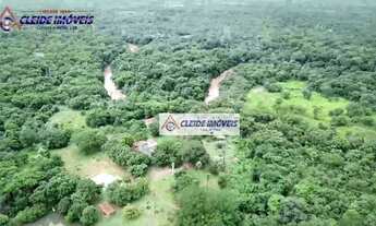 Imagem 6: Chácara com 28 hectares, fundo Rio Coxipo, lago, pé de um morro, com 3 chalés à venda por