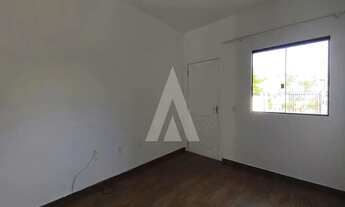 Imagem 3: Casa Residencial no Bairro Iririú composto por 02 dormitórios , cozinha com armário e 01 v