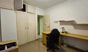 Imagem 5: Localizado no coração da cidade, este apartamento oferece uma vida de conforto e conveniên