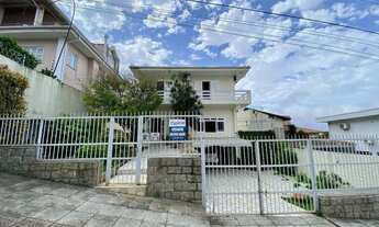 Imagem 2: Ótima Casa com vista mar, semimobiliada com 04 suítes em Coqueiros, Florianópolis