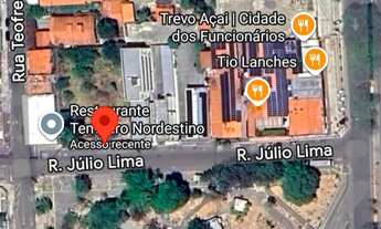 Imagem: Terreno localizado próximo à Igreja da