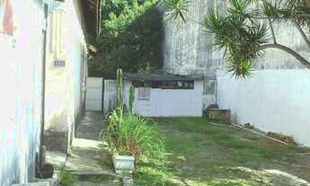 Imagem 2: Terreno plano , casa antiga no local para demolir