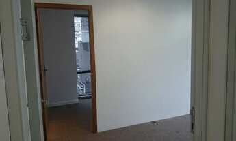 Imagem 7: Sala comercial para Alugar no bairro Bela Vista em São Paulo - SP. 3 banheiros, 4 vagas na