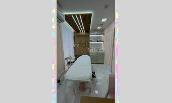 Imagem 5: OPORTUNIDADE ÚNICA Sala comercial montada para consultório, possui 75m² com decoração sofi