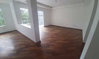 Imagem 4: CASA A VENDA NO ARUÃ COM LINDA RESERVA AO FUNDO E LATERAL COM 4 SUITES