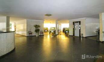 Imagem 6: Metrô próximo, Portaria 24h, Apartamento com 2 quartos (suíte), 2 banheiros, vaga de garag