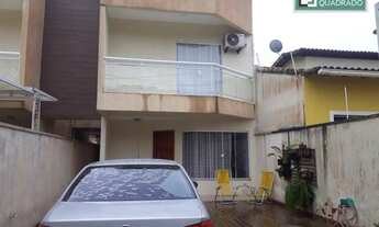 Imagem: Ótima casa duplex com quintal!