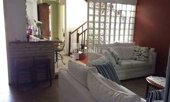 Imagem 1: EXCELENTE CASA REPLETA DE ARMÁRIO E BEM CONSERVADA