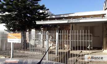 Imagem 2: Casa 3 dormitórios à venda,+ 2 casas de fundos sendo uma com 3 comodos e 1 com dois comod