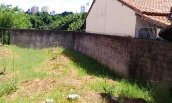 Imagem: Terreno pronto para construir