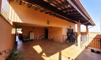 Imagem: Belíssima Casa a venda na Vila Georgina