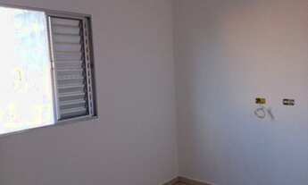 Imagem 2: Casa para venda tem 35 metros quadrados com 2 quartos