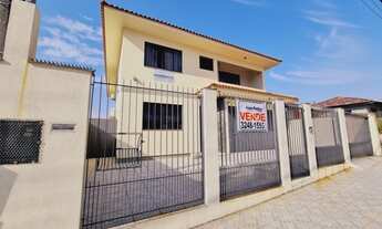 Imagem: Linda residência com piscina próximo Igreja