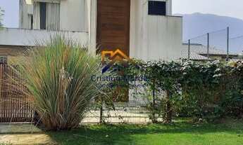 Imagem 3: Linda casa, com arquitetura moderna, 4 dormitórios e bela área de lazer