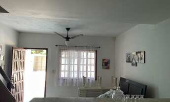 Imagem 3: Três casas geminadas em terrenão de 1.000 m2